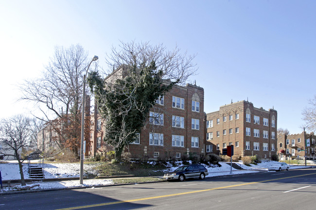 6408-6416 Oakland Ave in St. Louis, MO - Foto de edificio - Building Photo