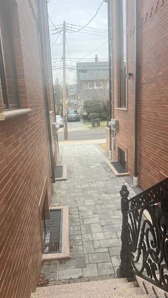 35-20 215th Pl in Queens, NY - Building Photo - Building Photo