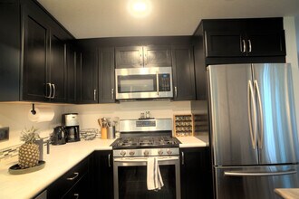 1114 Pawnee Ln, Unit Simply Suite in Mount Vernon, WA - Foto de edificio - Building Photo