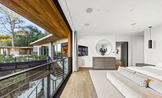 727 N Beverly Glen Blvd in Los Angeles, CA - Building Photo - Building Photo
