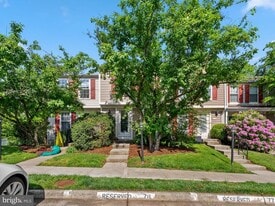1636 Fieldthorn Dr in Reston, VA - Building Photo