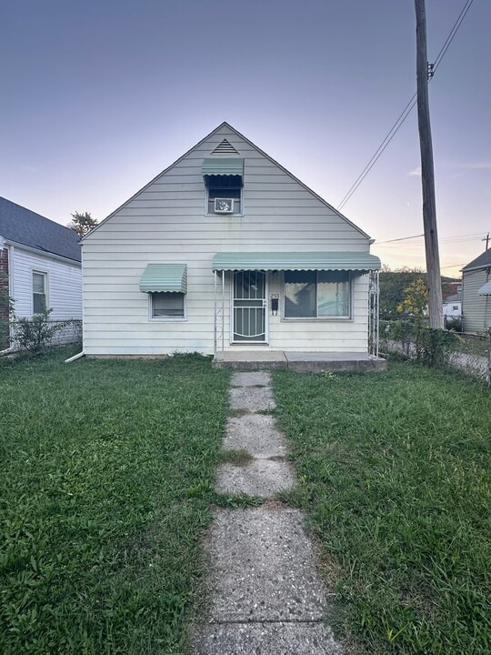 255 S Hague Ave in Columbus, OH - Building Photo