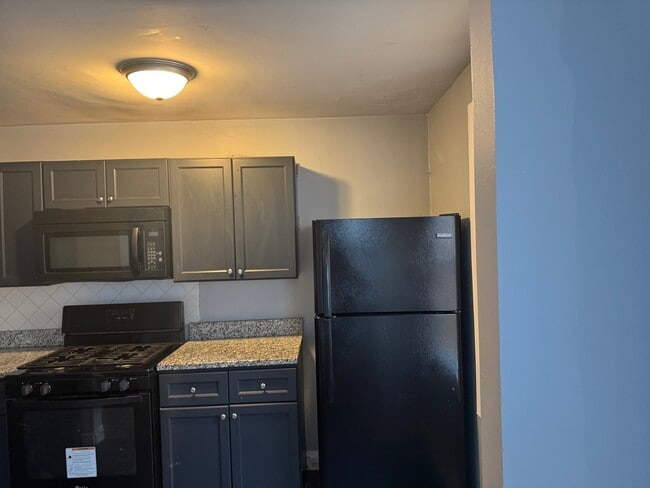 1422 Dartmouth Ave in Parkville, MD - Foto de edificio - Building Photo