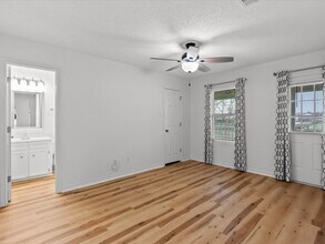 5317 County Rd 868 E in Brazoria, TX - Building Photo - Building Photo