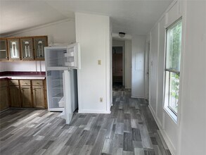 16926 W Hammon in Montgomery, TX - Building Photo - Building Photo