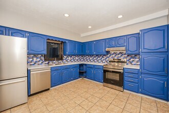 3721 Wilson Sharpsville Rd in Cortland, OH - Building Photo - Building Photo