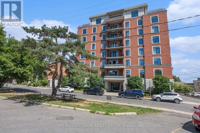 property at 327 Breezehill Ave S