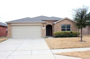 15949 BlakeTree Dr in Fort Worth, TX - Building Photo