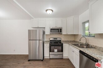 7550 Fountain Ave in West Hollywood, CA - Building Photo - Building Photo