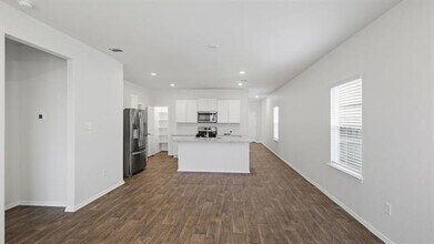 15619 Garam Trl in Von Ormy, TX - Building Photo - Building Photo