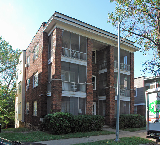 5108-5110 Baltimore Ave in Kansas City, MO - Foto de edificio - Building Photo