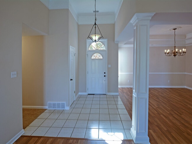 489 Sanga Cir E in Memphis, TN - Building Photo - Building Photo