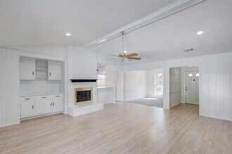 2121 Poppy Ln in Richardson, TX - Building Photo - Building Photo