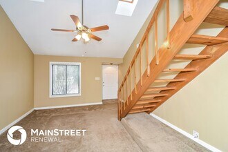 2808 Six Mile Ln in Louisville, KY - Building Photo - Building Photo