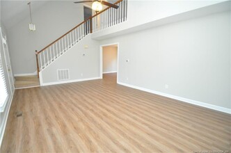 110 Arrow Head Way in Cary, NC - Building Photo - Building Photo