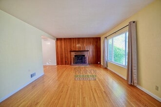 2309 Fifth Ave in San Rafael, CA - Foto de edificio - Building Photo