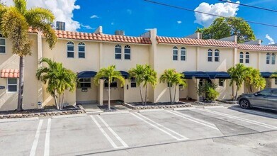 1839 SE 4th St in Pompano Beach, FL - Foto de edificio - Building Photo