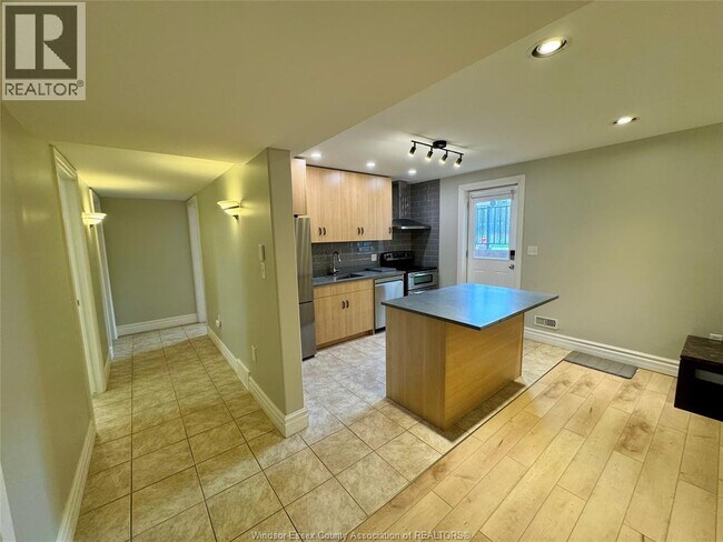 4642 Brunswick Ave in Windsor, ON - Building Photo - Building Photo