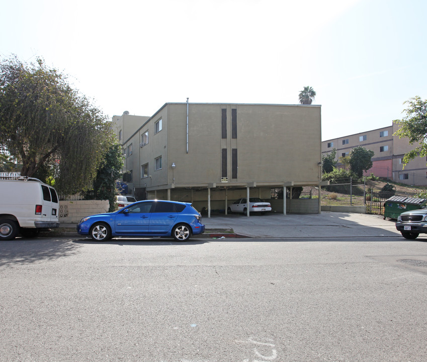 126 S Union Pl in Los Angeles, CA - Building Photo