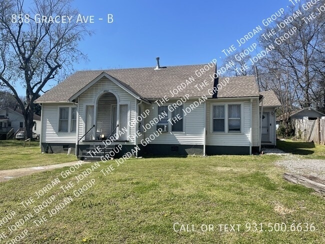 858 Gracey Ave in Clarksville, TN - Building Photo - Building Photo