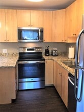 1101 B St, Unit C in Anchorage, AK - Foto de edificio - Building Photo