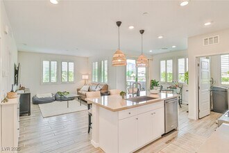 11290 Hidden Peak Ave in Las Vegas, NV - Building Photo - Building Photo