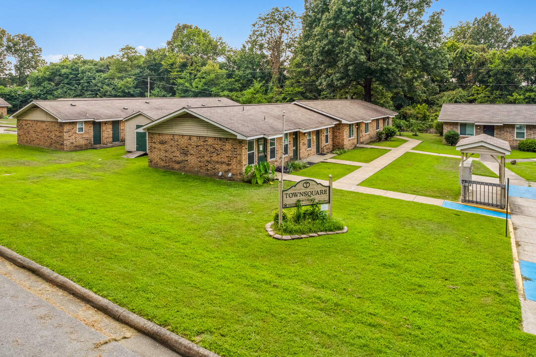 Townsquare in Harrisburg, AR - Building Photo