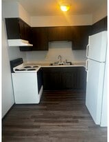 145 Memorial Dr in Oconto, WI - Building Photo