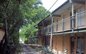 Hyde Park Flats in Austin, TX - Building Photo - Building Photo