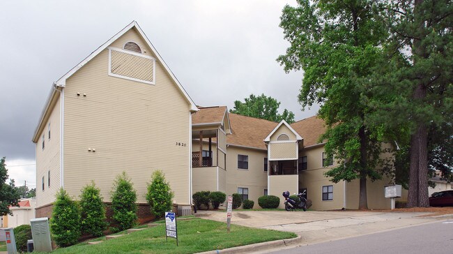 3820 Sherman Ave in Raleigh, NC - Foto de edificio - Building Photo