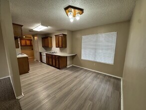 5011 60th St in Lubbock, TX - Building Photo - Building Photo