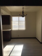 40330 11th St W in Palmdale, CA - Building Photo - Building Photo