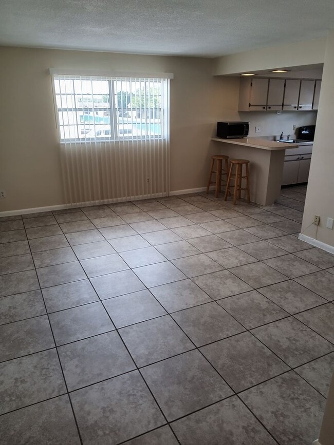 property at 5505 Hernandes Dr