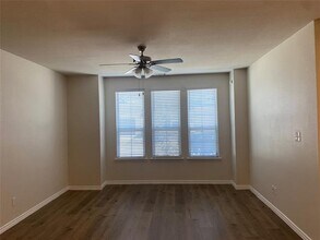2157 Crooked Bow Dr in Mesquite, TX - Building Photo - Building Photo