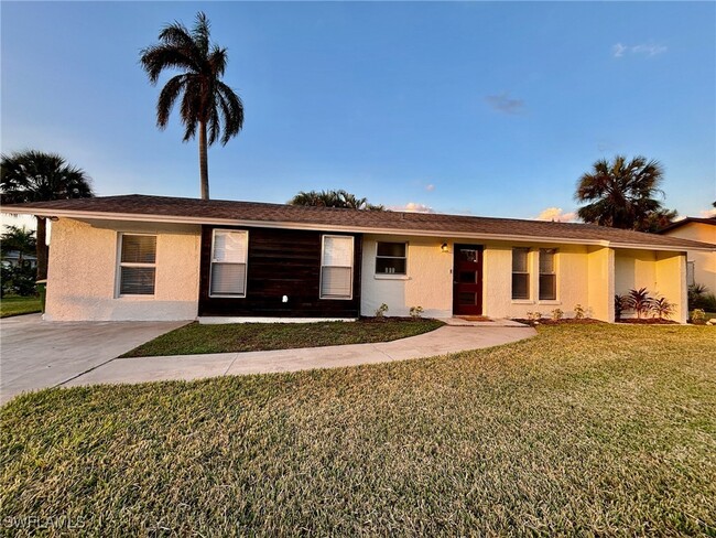 4639 Parrot Ave in Naples, FL - Building Photo - Building Photo