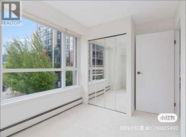 388 Drake St in Vancouver, BC - Building Photo - Building Photo