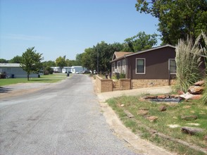 Sunnylane Estates in Norman, OK - Building Photo - Building Photo