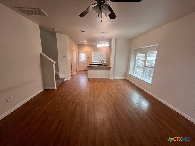 138 Preston Trail in San Marcos, TX - Foto de edificio - Building Photo