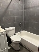 5000 Hempstead Tpke in Farmingdale, NY - Building Photo - Building Photo