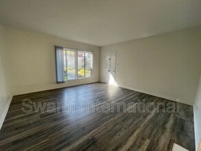 622 E 97th St in Inglewood, CA - Building Photo - Building Photo