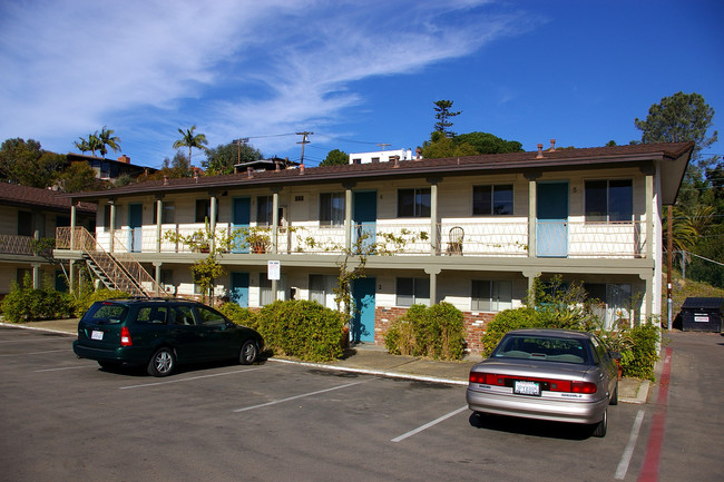 Guy Canyon Cabins in San Diego, CA - Foto de edificio - Building Photo