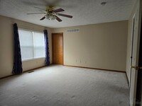 8432 Cameron Ct in Mason, OH - Foto de edificio - Building Photo