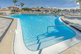 1621 Gulf Blvd in Clearwater, FL - Building Photo - Building Photo