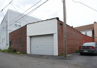 10 N Kennedy St in Mcadoo, PA - Building Photo - Building Photo