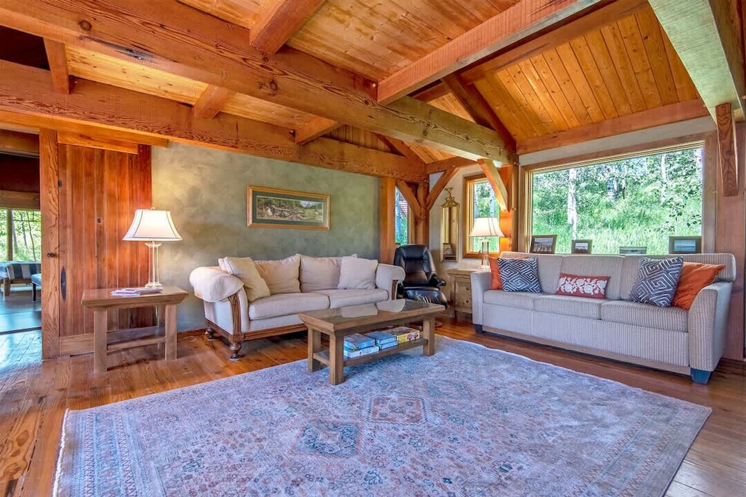 10570 Rammell Mountain Rd in Tetonia, ID - Building Photo
