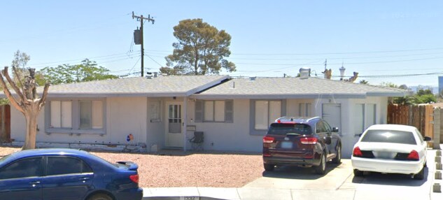 1332 Pyramid Cir in Las Vegas, NV - Building Photo - Building Photo