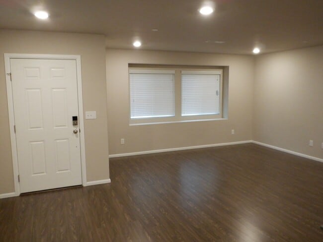 3308 Hoffman Hill Blvd in Dupont, WA - Building Photo - Building Photo