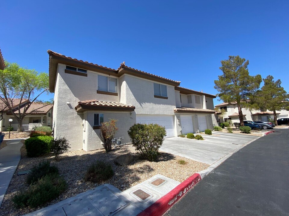 1213 Allure Dr in Las Vegas, NV - Foto de edificio
