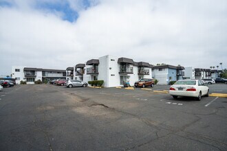 Terre at Bostonia in El Cajon, CA - Foto de edificio - Building Photo