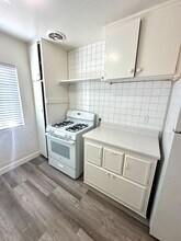 11481 Victory Blvd in Los Angeles, CA - Building Photo - Building Photo